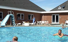 6 Person Holiday Home In R M